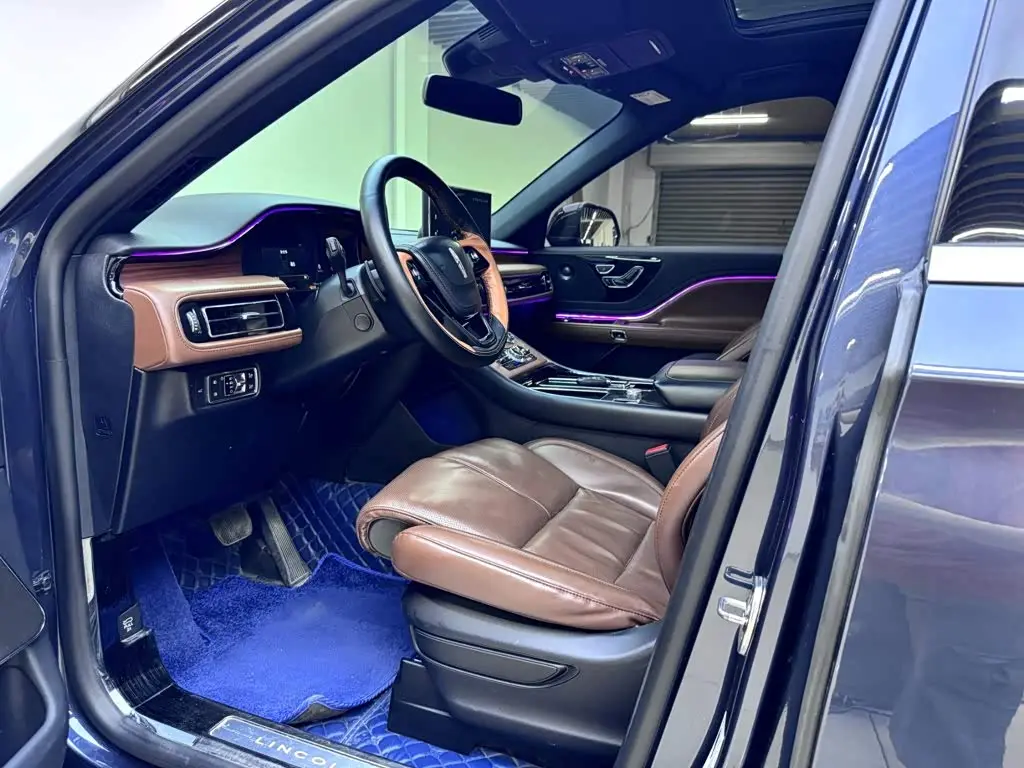 Lincoln Aviator 2020 — Photo 9/20
