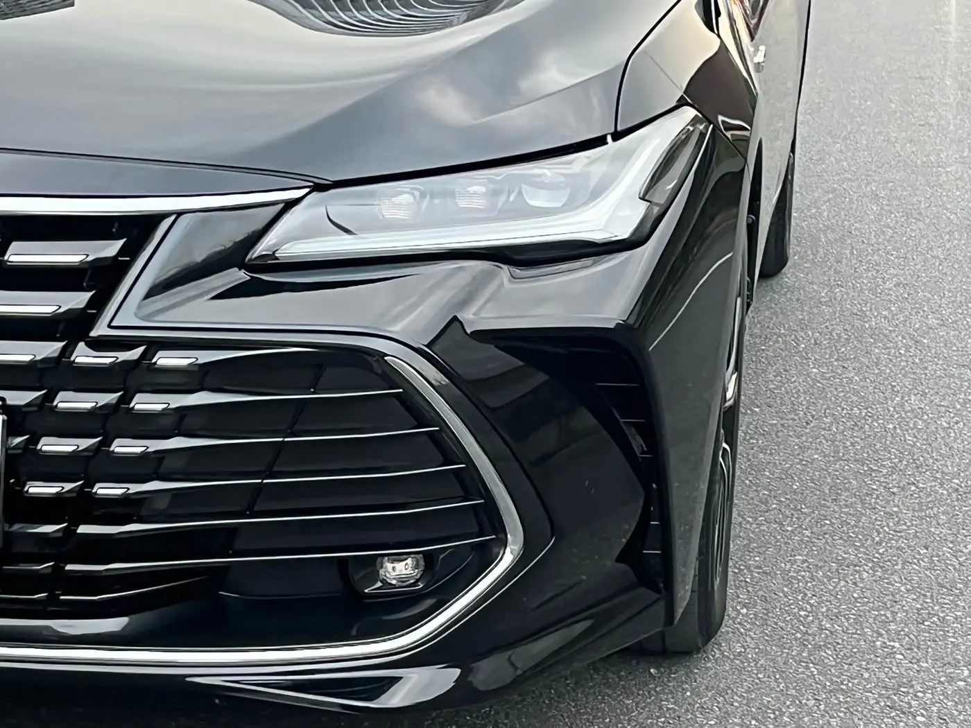 Toyota Avalon 2024 — ფოტო 17/20