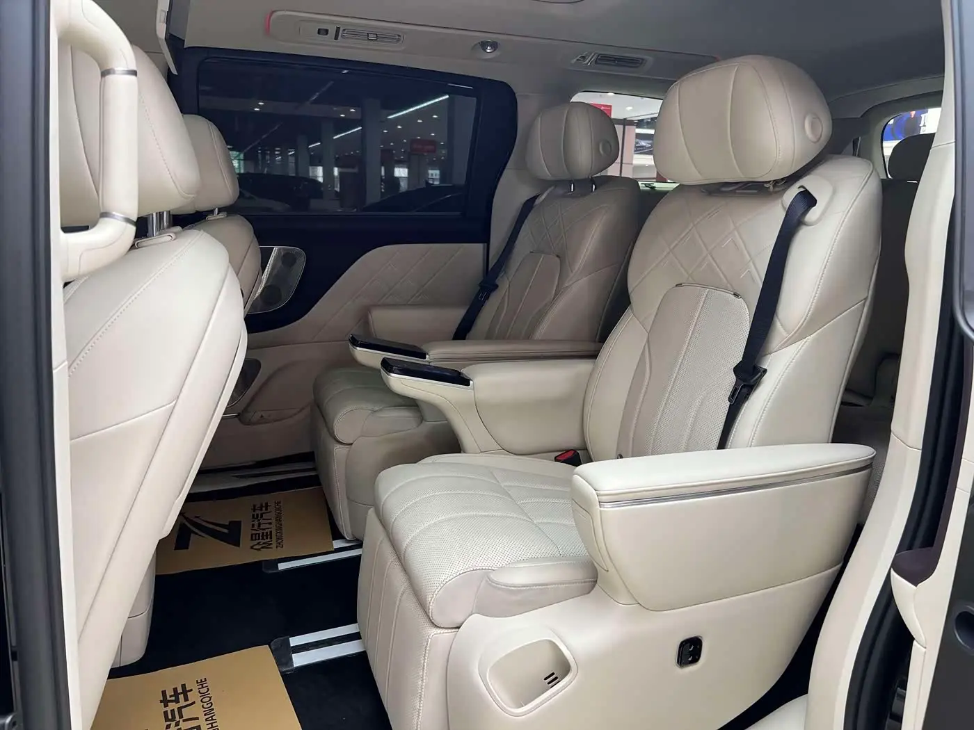 Voyah Auto Voyah Dreamer 2025 — Photo 16/20