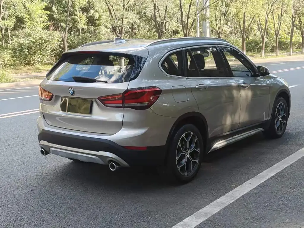 BMW X1 2019 — Photo 7/11