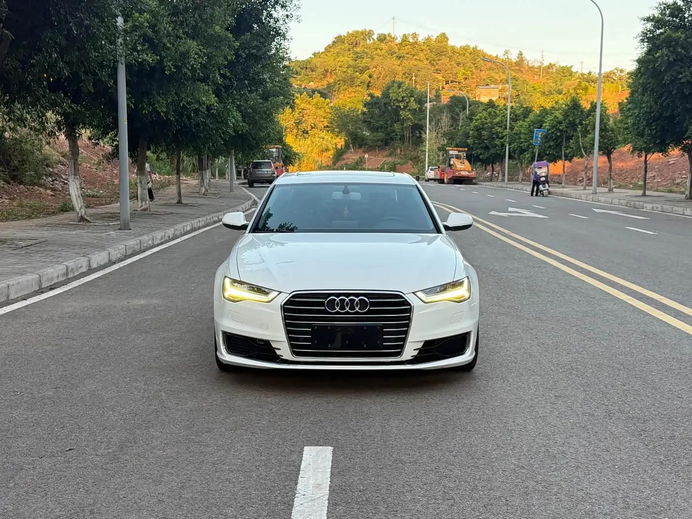 Audi A6L 2017 — Photo 2/16