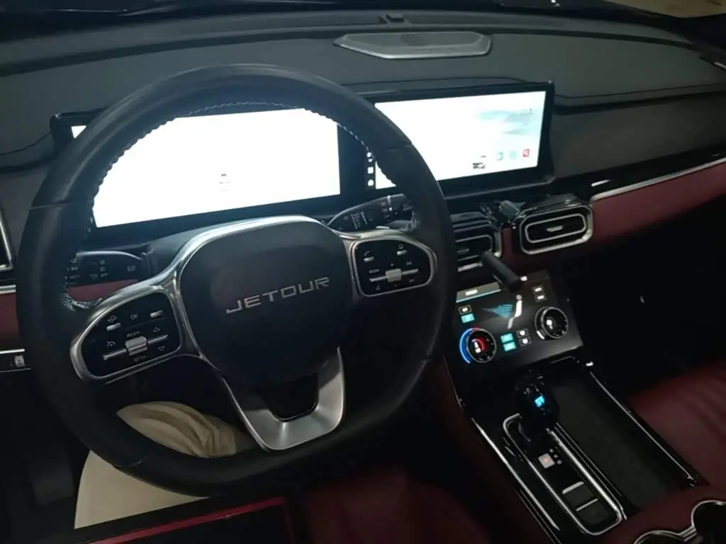 Jetour X70 PLUS 2025 — Photo 10/20