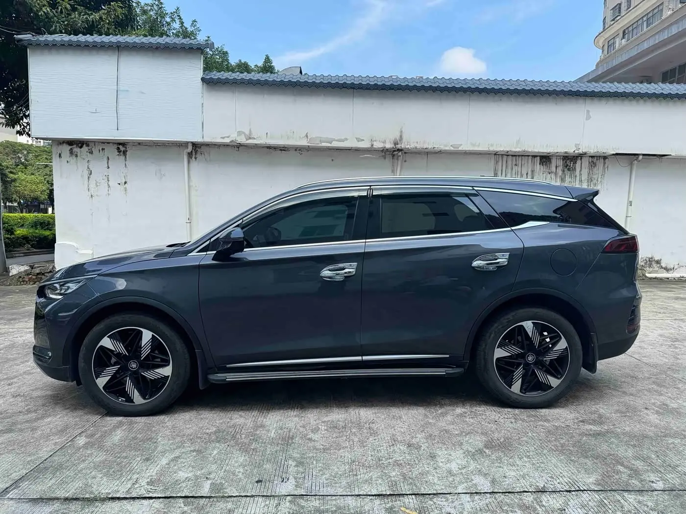 BYD Tang New Energy 2024 — Photo 3/9