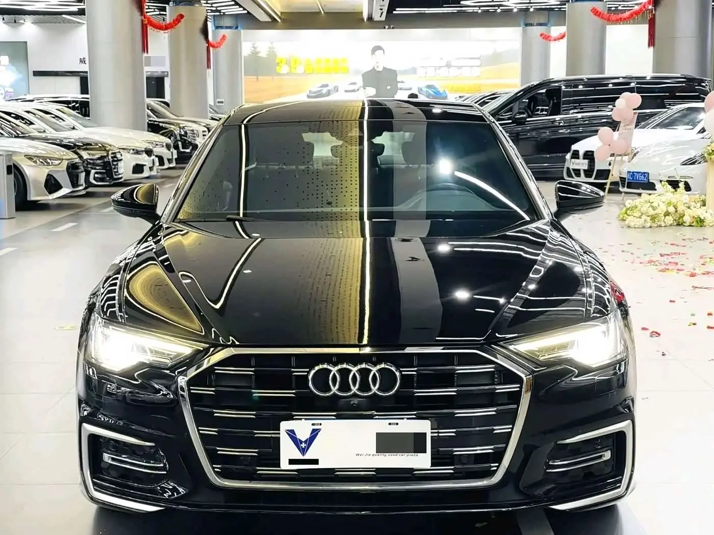 Audi A6L 2023 — Photo 2/14
