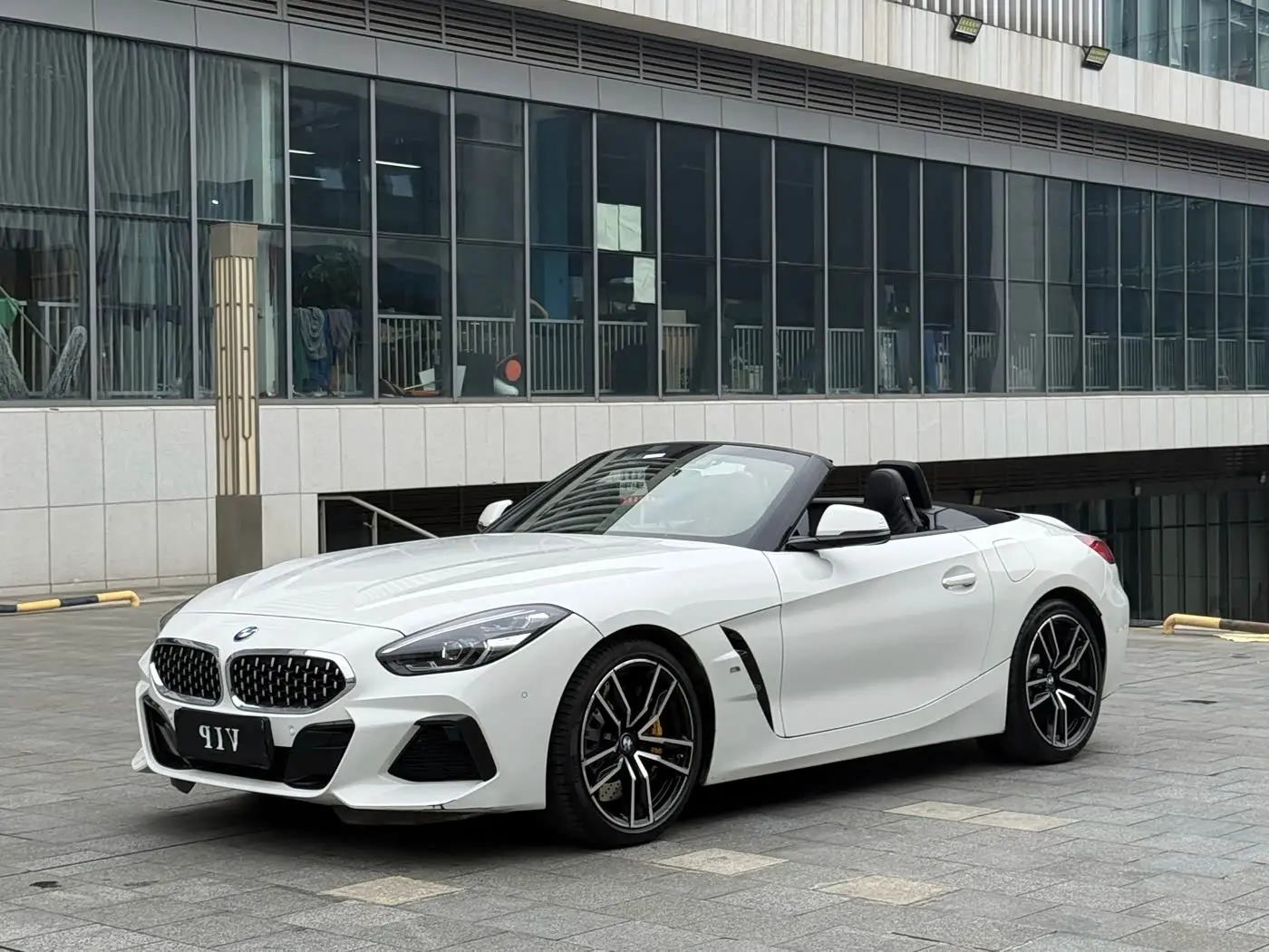 BMW Z4 2020 — Фото 1/9