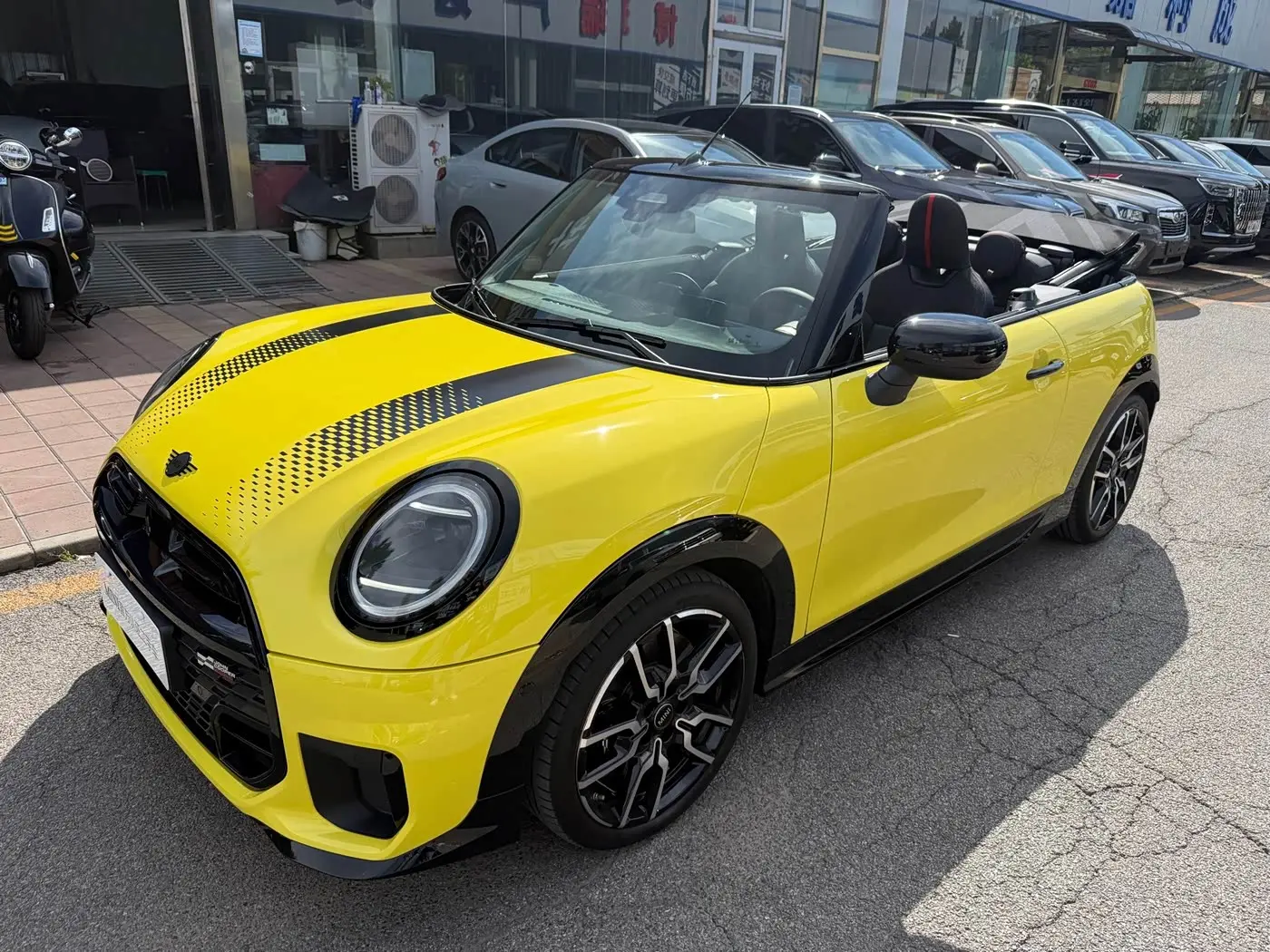 MINI MINI 2025 — ფოტო 8/16