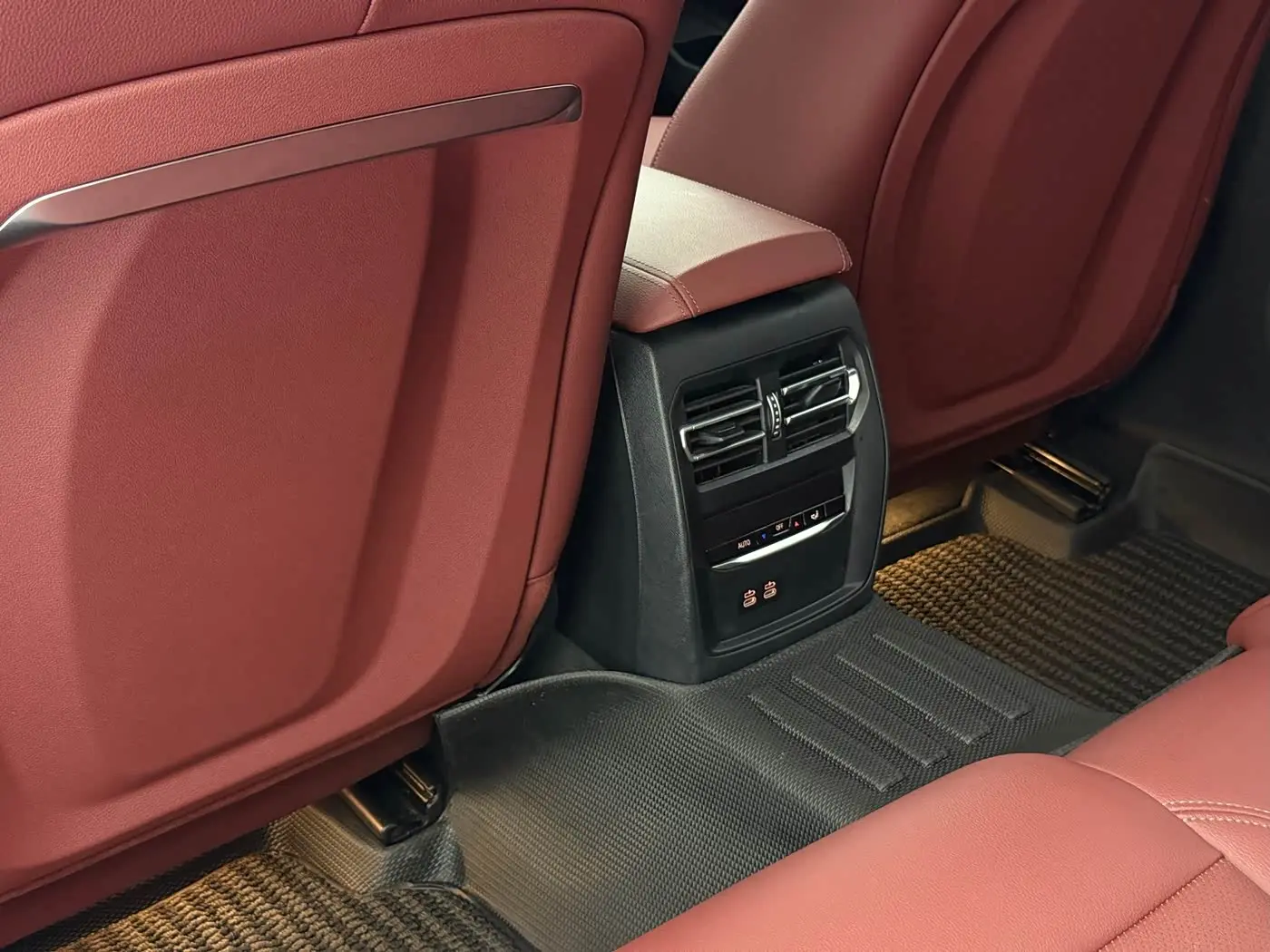BMW 3 Series 2023 — Photo 15/20