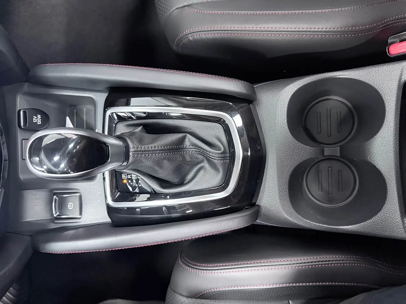 Nissan Qashqai 2022 — Photo 14/20