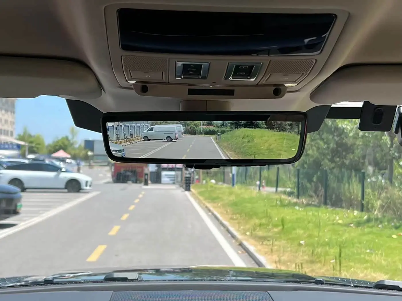 Land Rover Defender 2023 — Photo 11/15