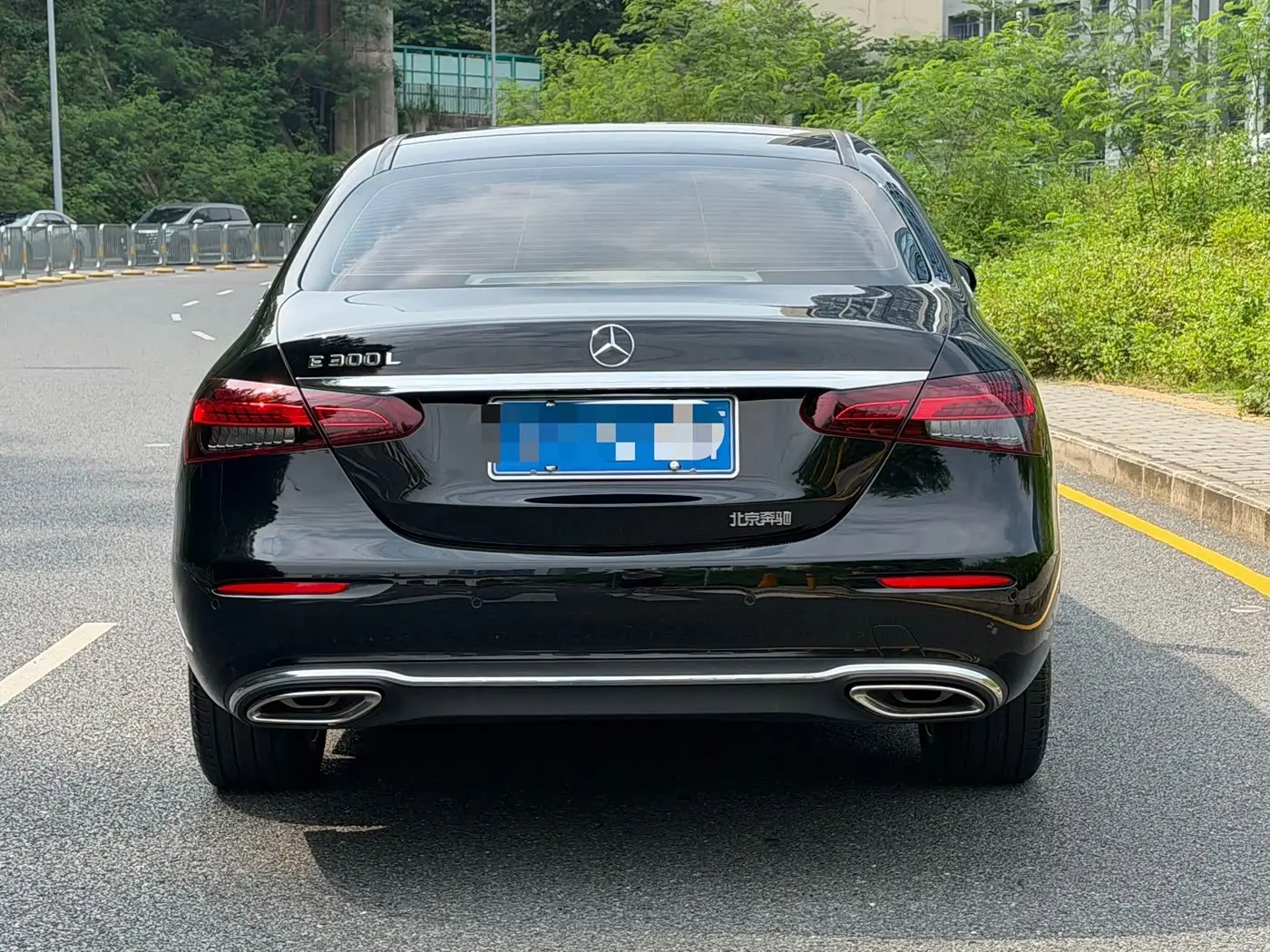 Mercedes-Benz E-Class 2023 — Фото 5/11
