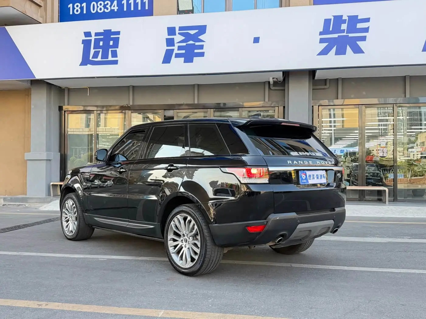 Land Rover Range Rover Sport 2017 — Фото 12/14