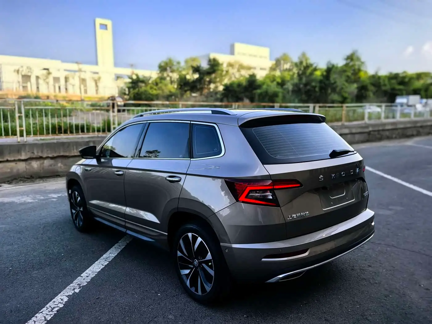 Škoda Karoq 2022 — Фото 4/20