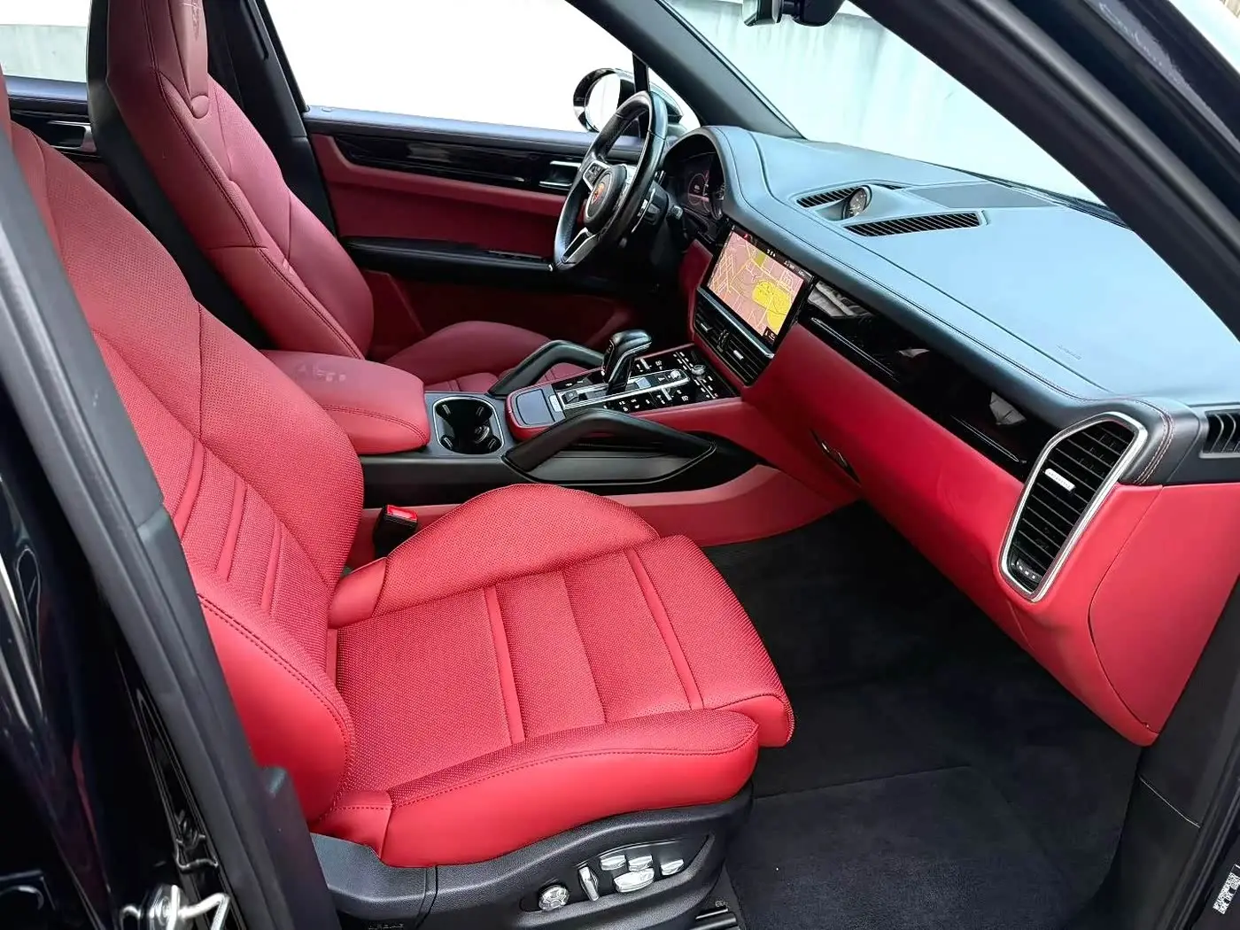 Porsche Cayenne New Energy 2021 — Şəkil 7/9