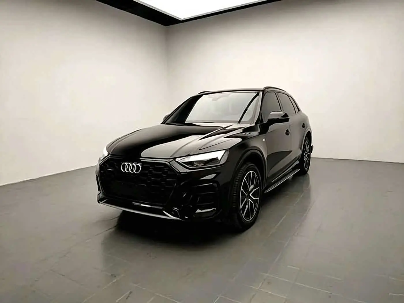 Audi Q5L 2024 — Photo 3/20