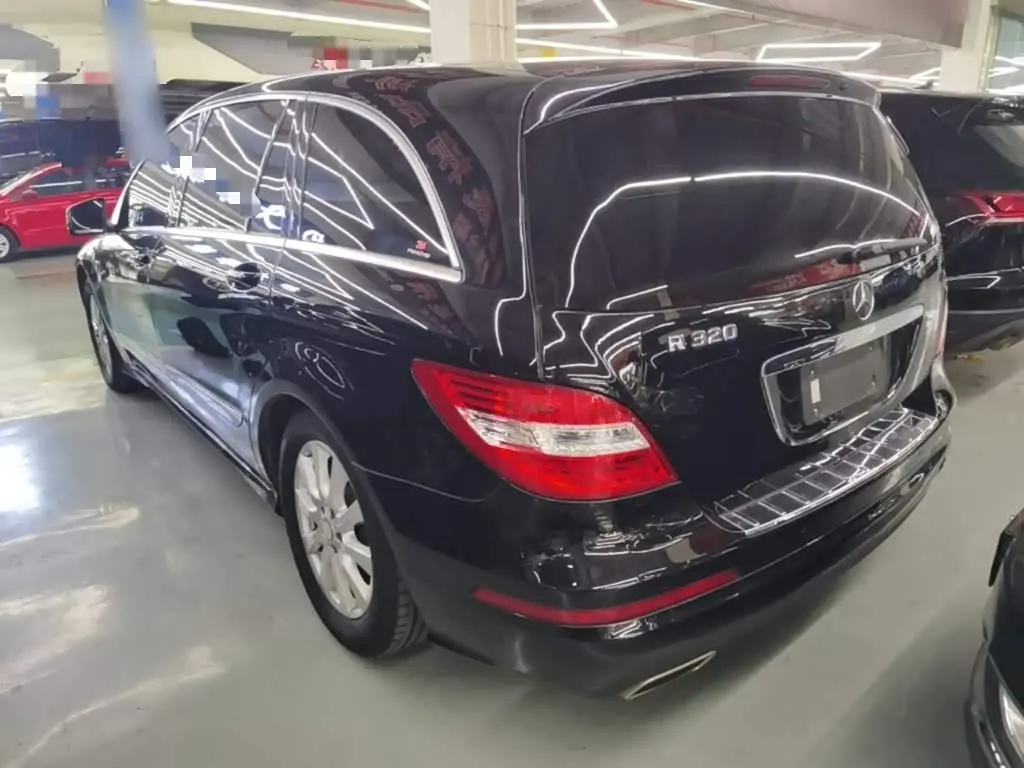 Mercedes-Benz R-Class 2017 — Photo 4/19