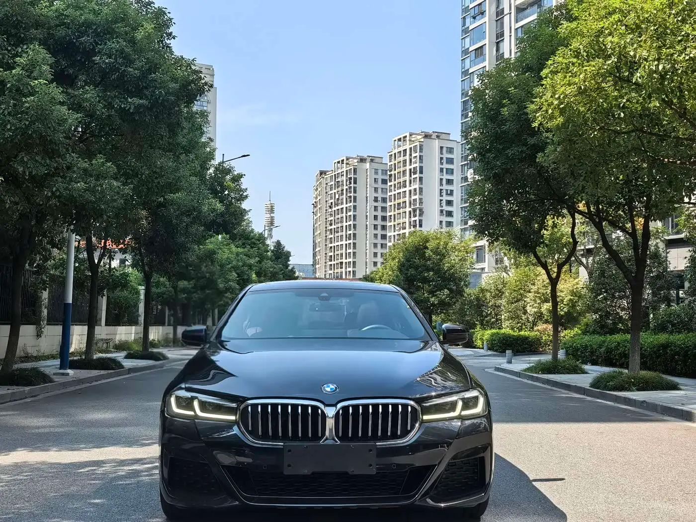 BMW 5 Series 2022 — Photo 2/18
