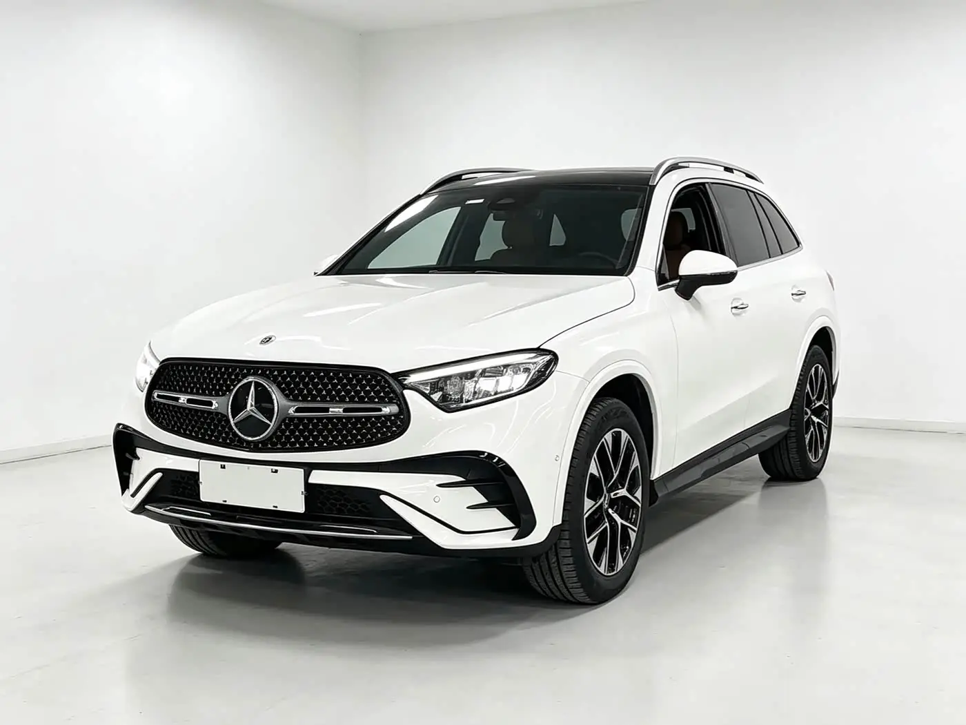 Mercedes-Benz GLC 2024 — Photo 1/9