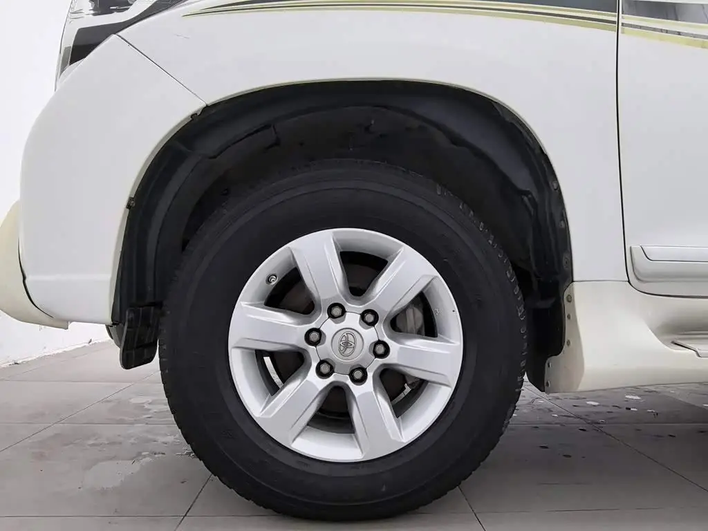 Toyota Prado 2017 — Photo 17/20