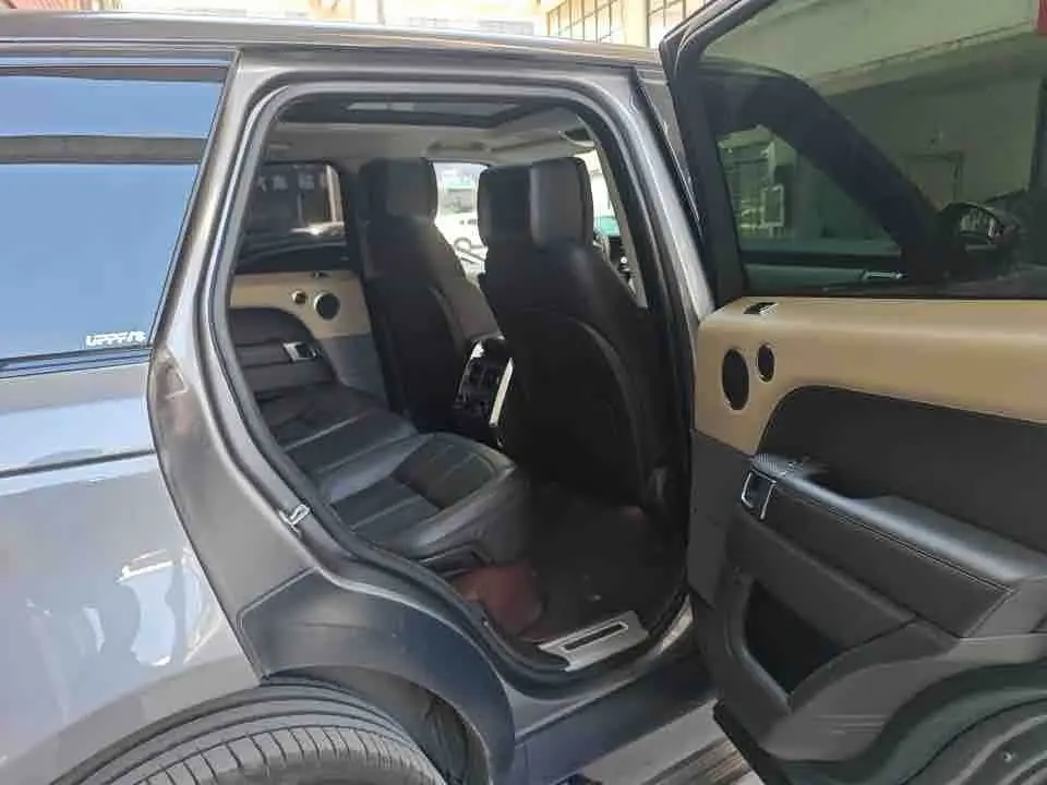Land Rover Range Rover Sport 2019 — Photo 13/17