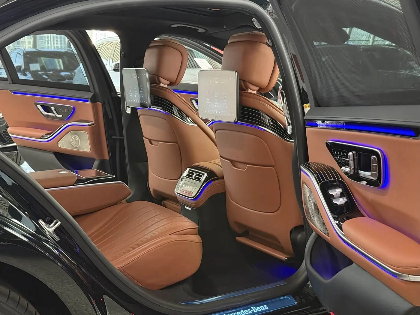 Mercedes-Benz S-Class 2022 — Photo 8/20