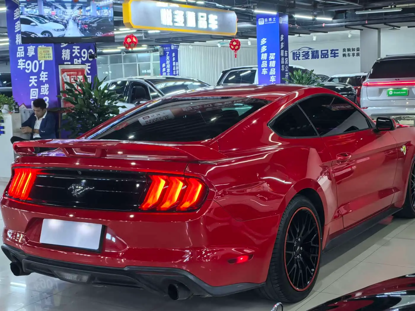Ford Mustang 2018 — Фото 17/17