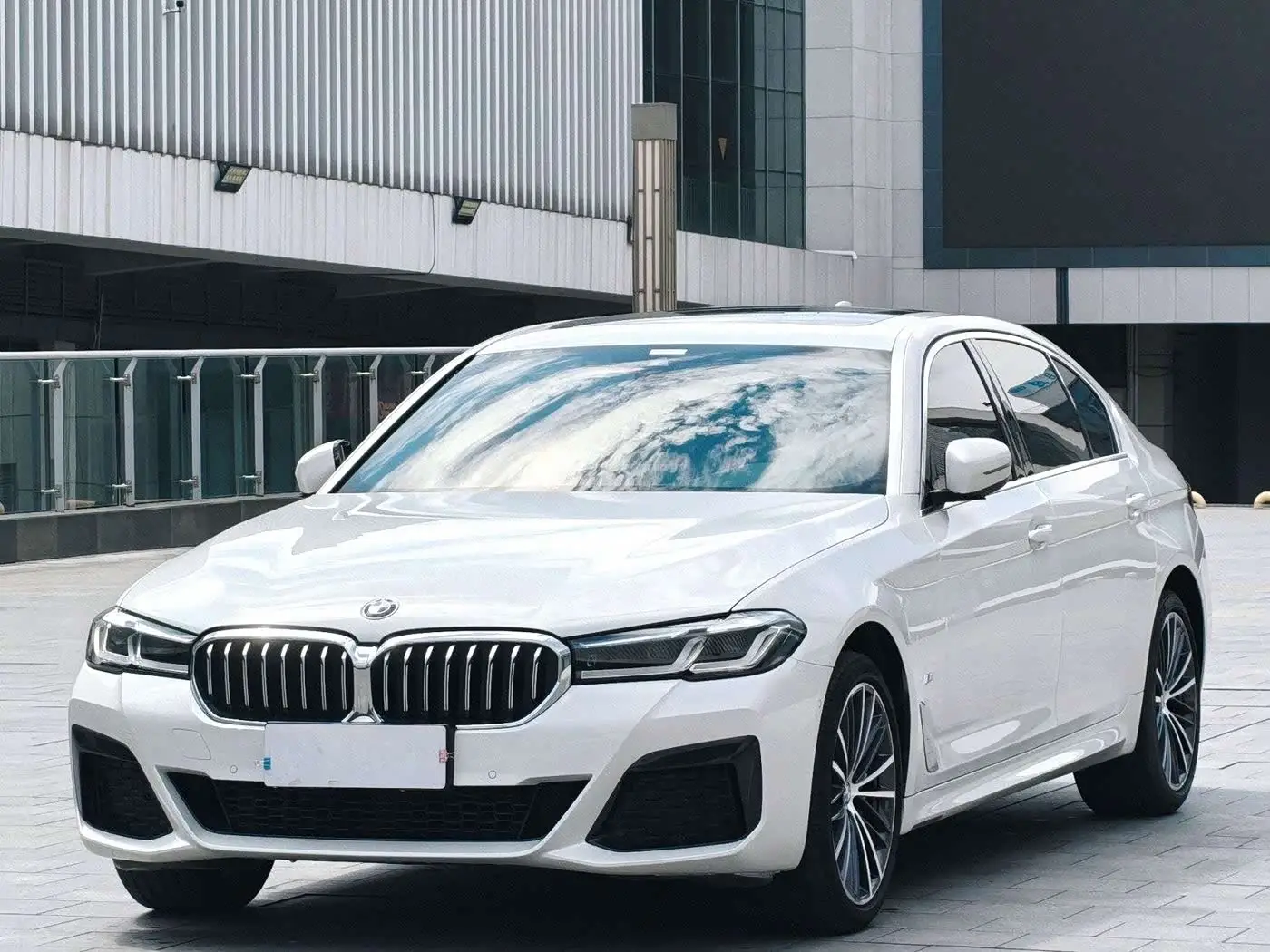 BMW 5 Series, 2023
