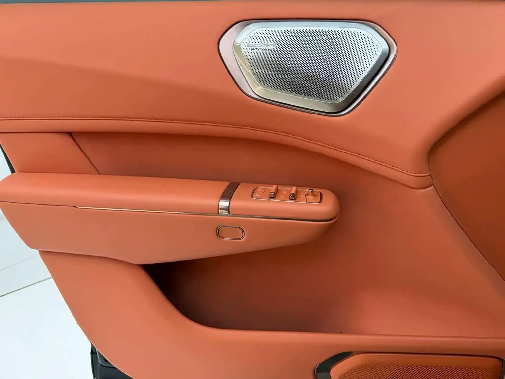 Lynk & Co 900 2025 — Photo 16/20