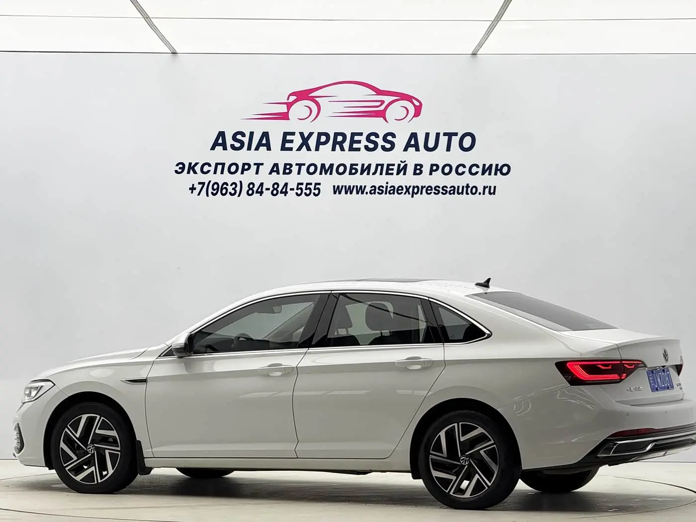 Volkswagen Sagitar 2022 — Photo 6/20