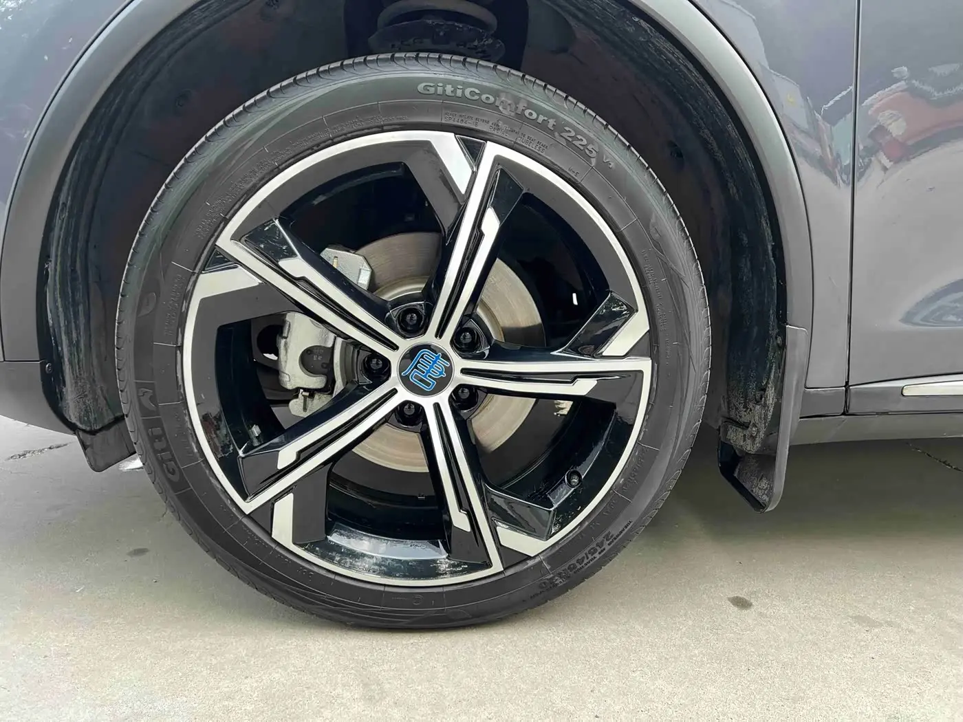 BYD Tang New Energy 2022 — Şəkil 12/18