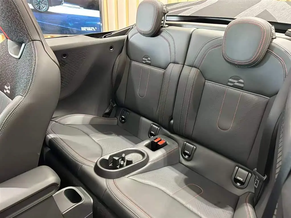 MINI JCW 2025 — Photo 5/17