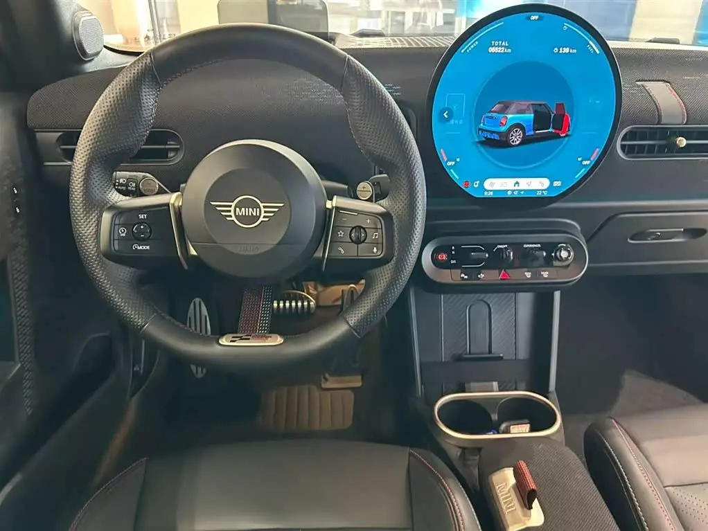 MINI JCW 2025 — Photo 3/17