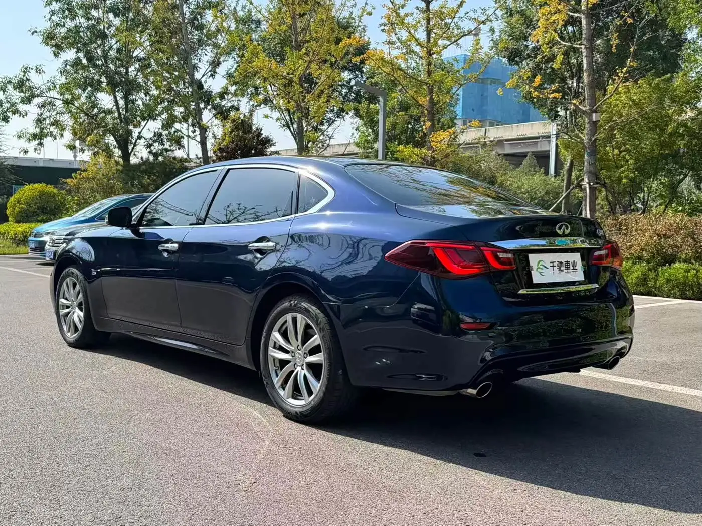 Infiniti Q70 2018 — Photo 17/20