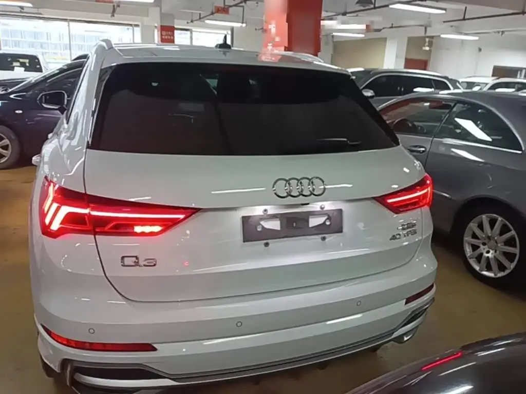 Audi Q3 2022 — Фото 6/20