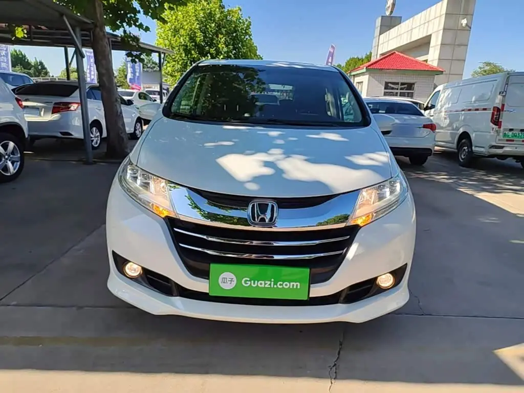Honda Odyssey 2016 — ფოტო 3/20
