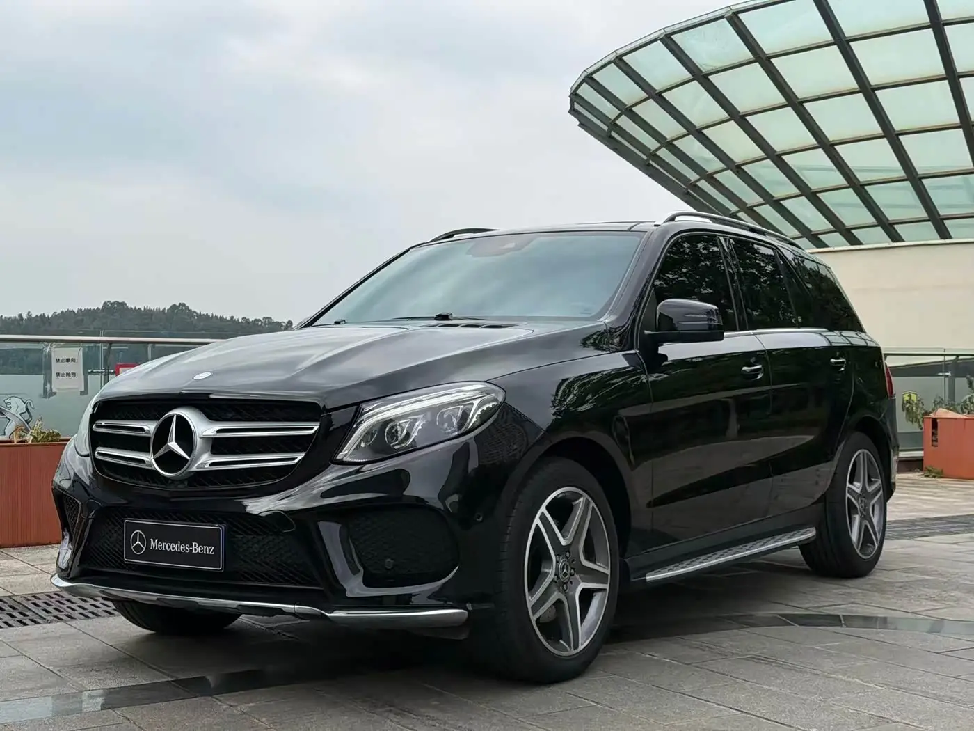 Mercedes-Benz GLE 2015 — Photo 1/20