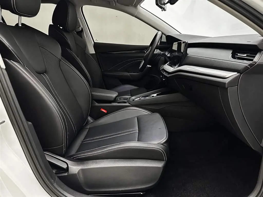 Škoda Octavia 2023 — Фото 16/20