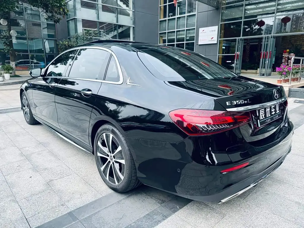 Mercedes-Benz E-Class New Energy 2022 — Фото 7/17