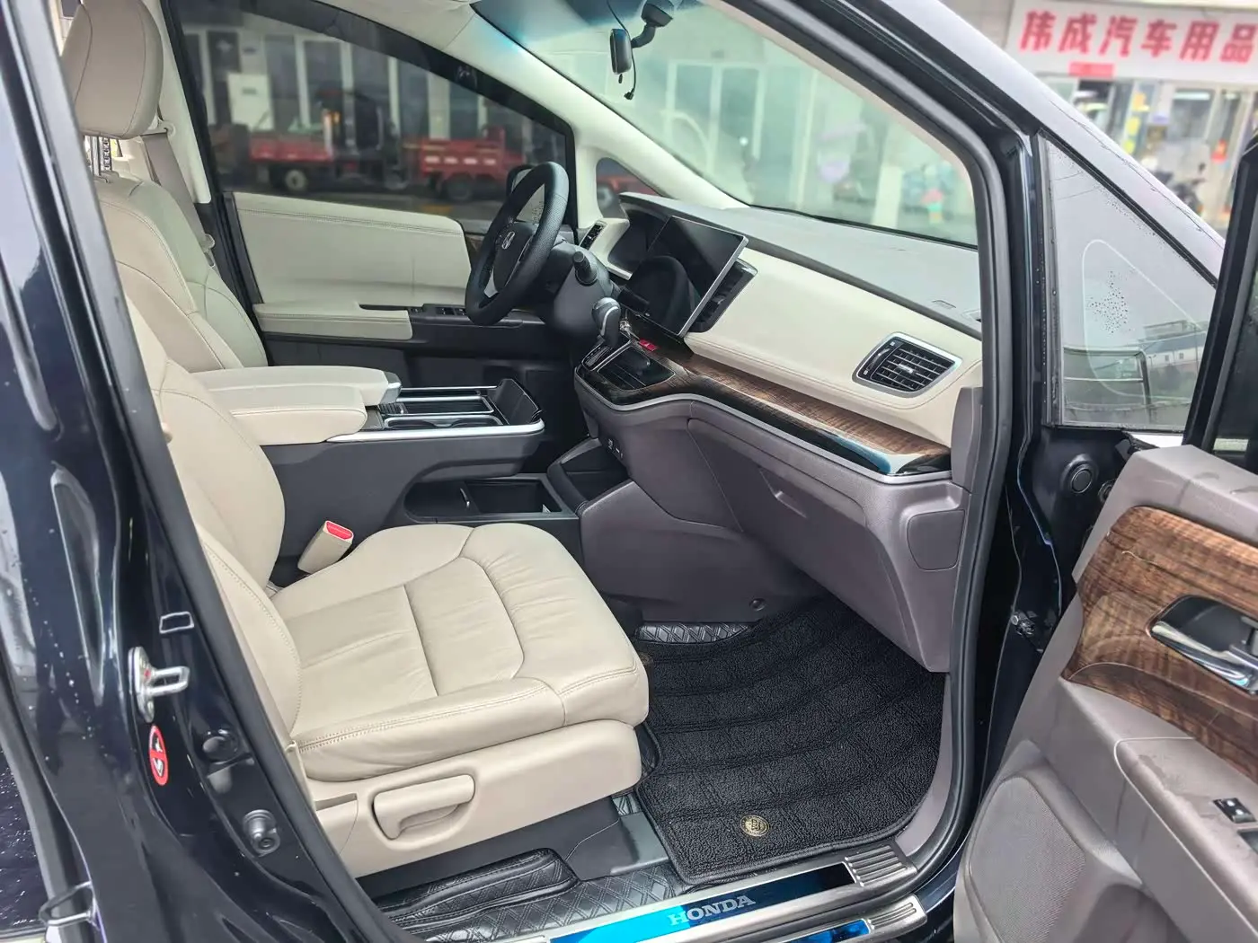 Honda Odyssey 2017 — Photo 11/18