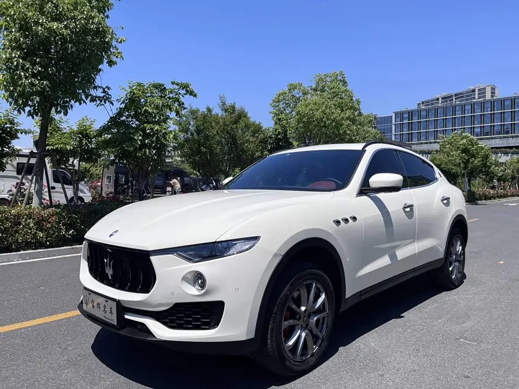 Maserati Levante 2022 — Şəkil 1/9