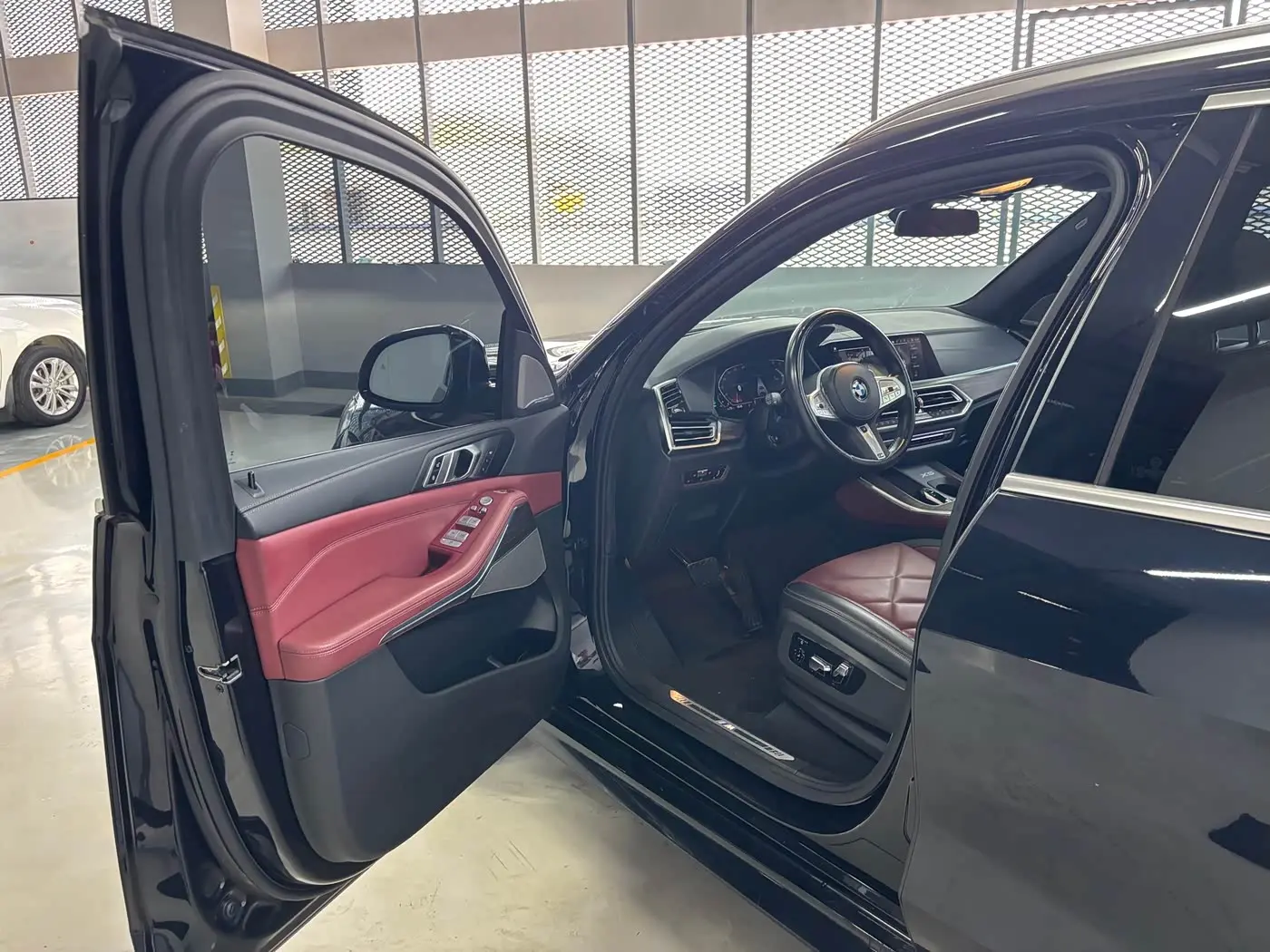 BMW X5 2022 — Photo 11/16
