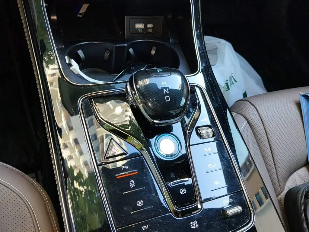 BYD Han 2022 — Photo 10/16