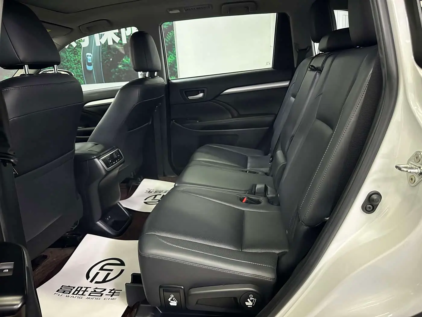 Toyota Highlander 2020 — Şəkil 13/20
