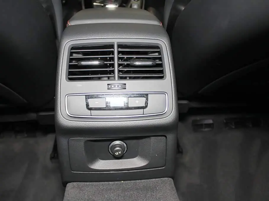Audi RS 4 2024 — ფოტო 10/12