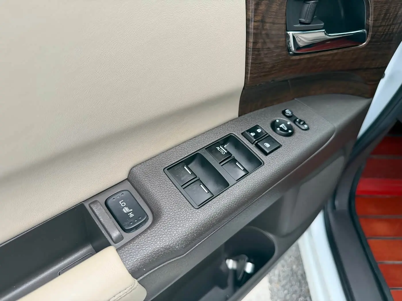 Honda Odyssey 2018 — ფოტო 14/20