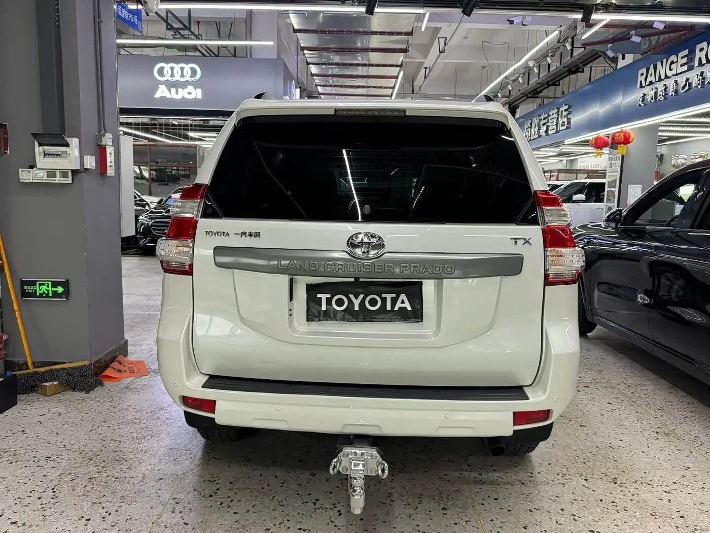 Toyota Prado 2017 — ფოტო 8/9