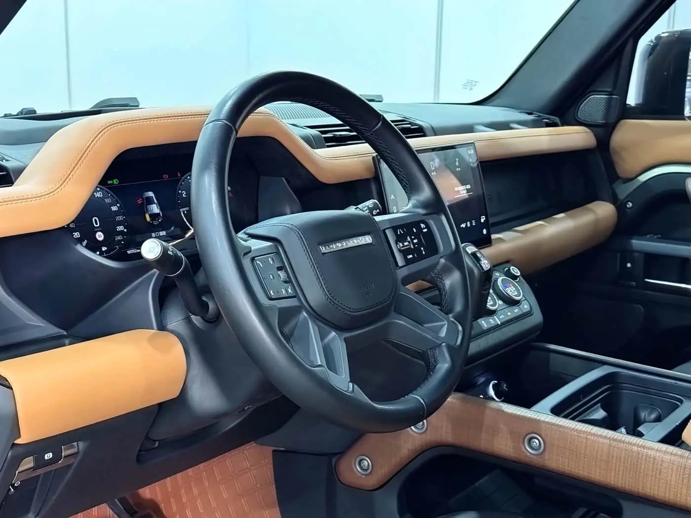 Land Rover Defender 2022 — Фото 14/19