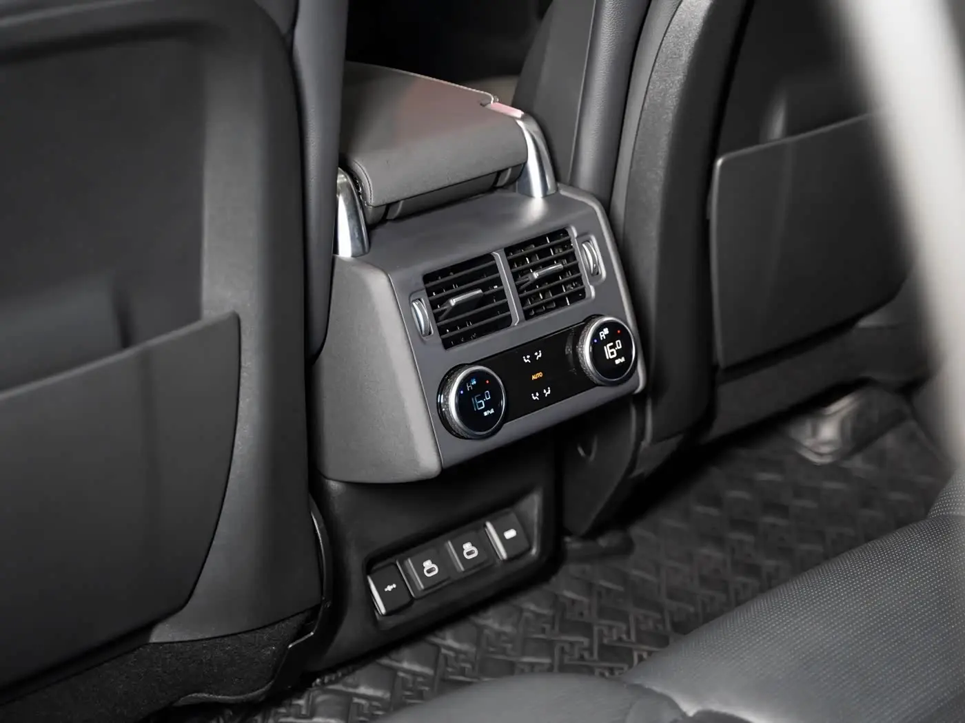 Land Rover Discovery 2021 — Фото 20/20