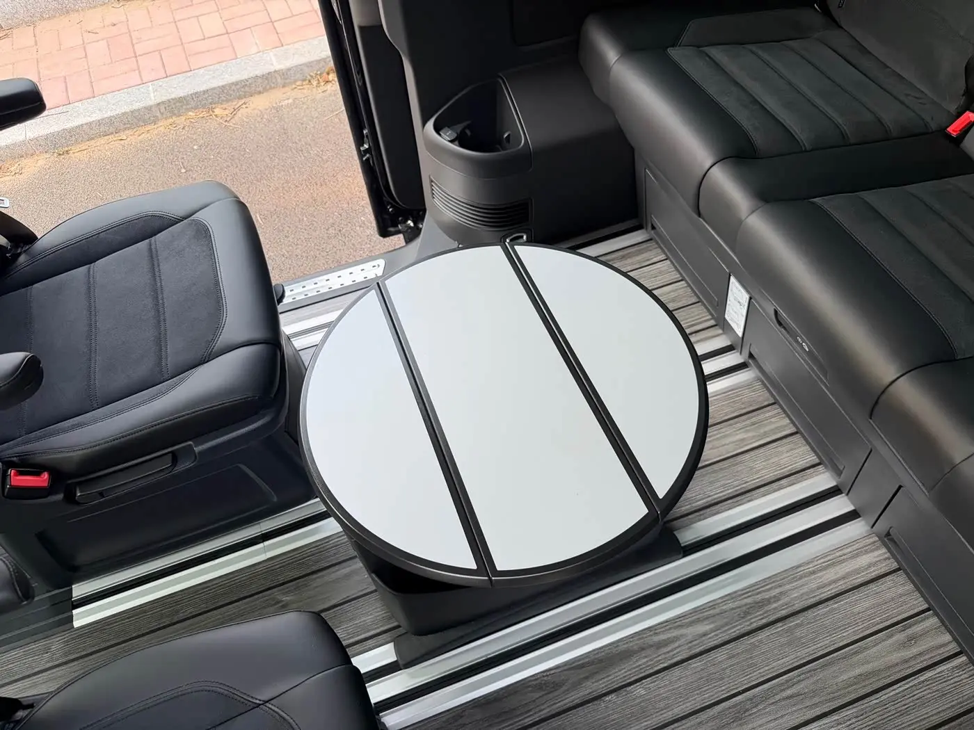 Volkswagen Multivan 2019 — Photo 16/20