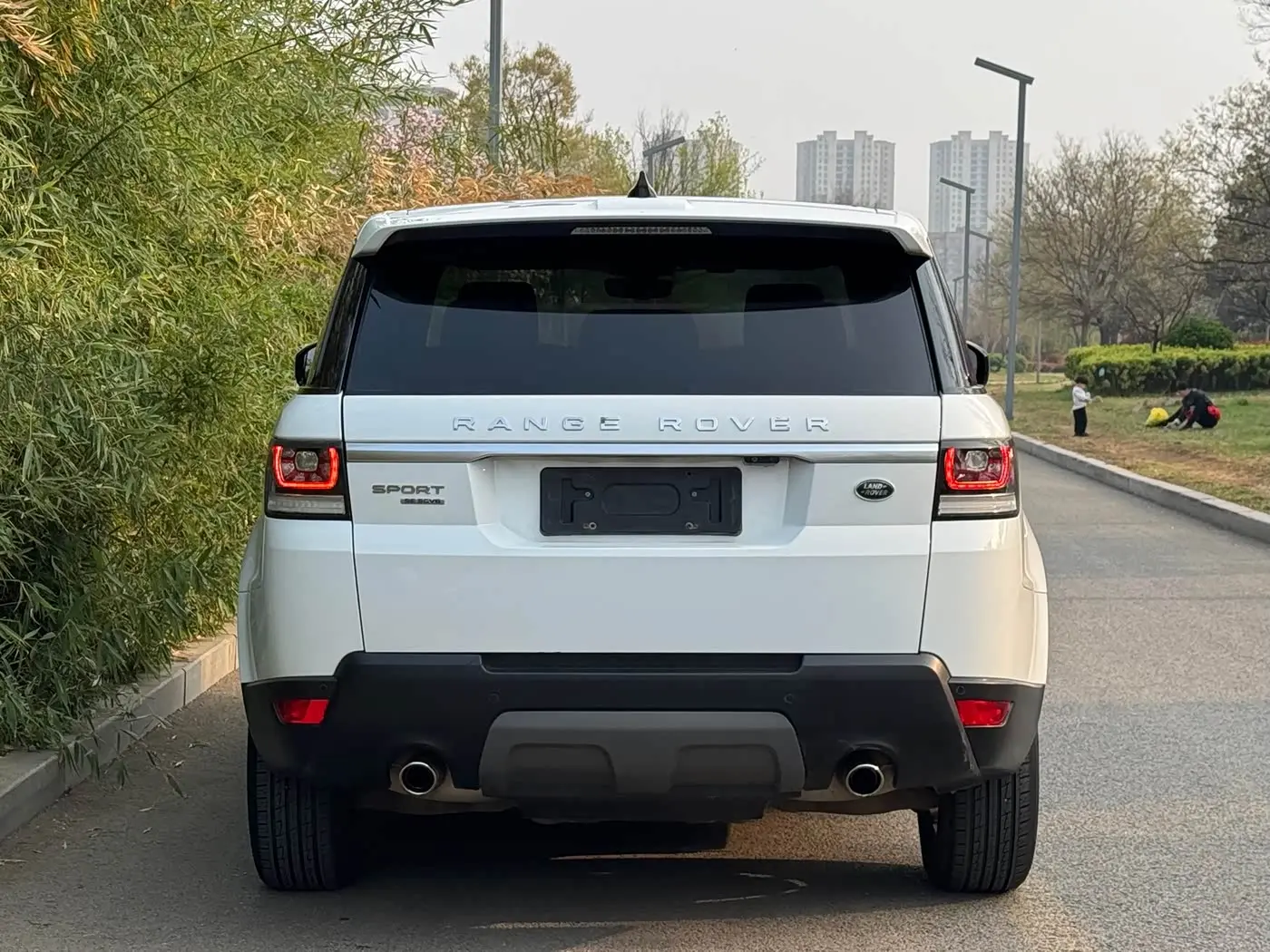 Land Rover Range Rover Sport 2017 — Photo 13/14