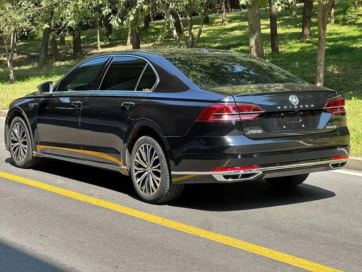 Volkswagen Phideon 2018 — Фото 4/9